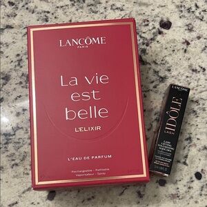 New in box 3.40z (large size) Lancôme La Vie Est Belle